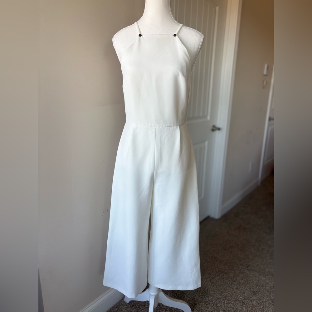 TOPSHOP White Wide-Leg Square Neck Jumpsuit. Size 6. Spaghetti strap. Summer!